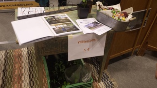 Rantapuisto pöytää